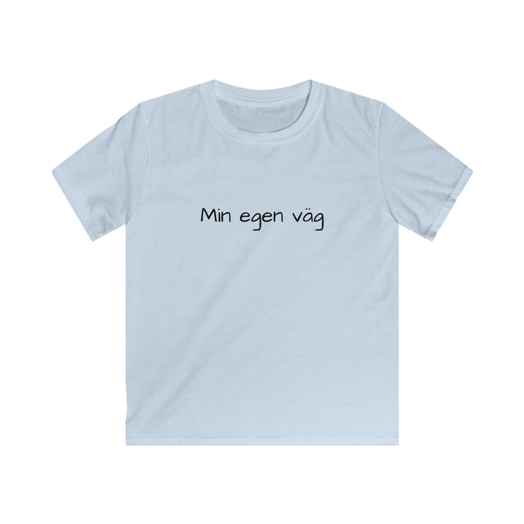 Kids T-Shirt - "Min egen väg" Minimalist Swedish Graphic Tee for Kids